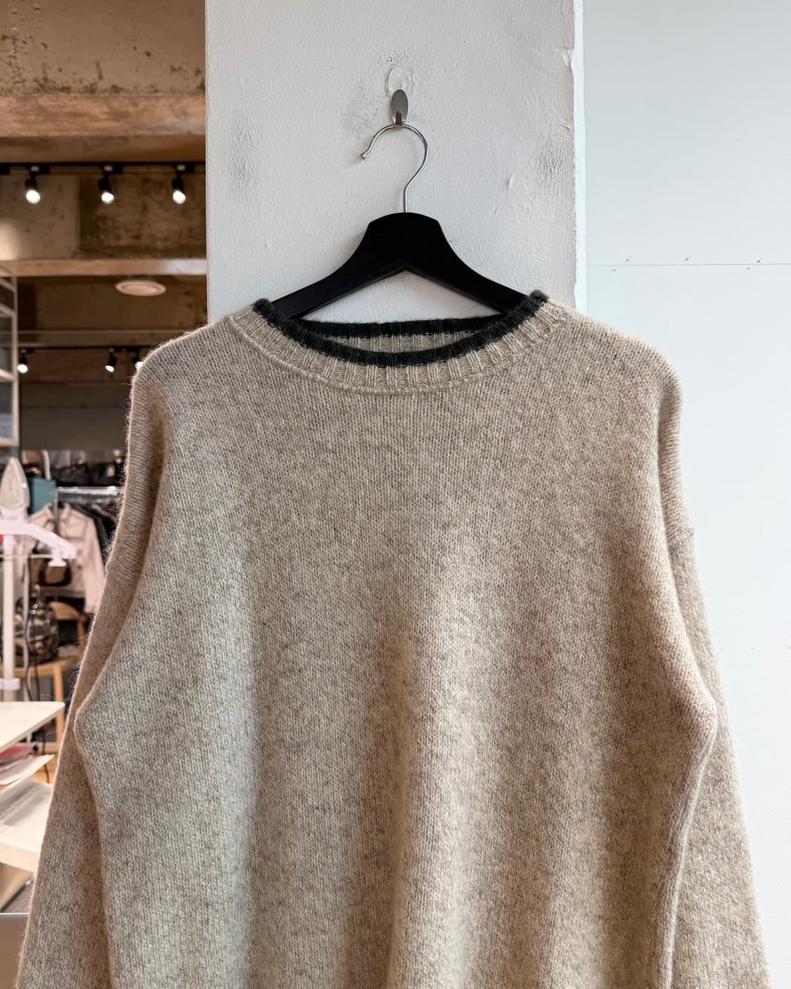 울리치 베이지 울 라운드 니트  상품이미지3