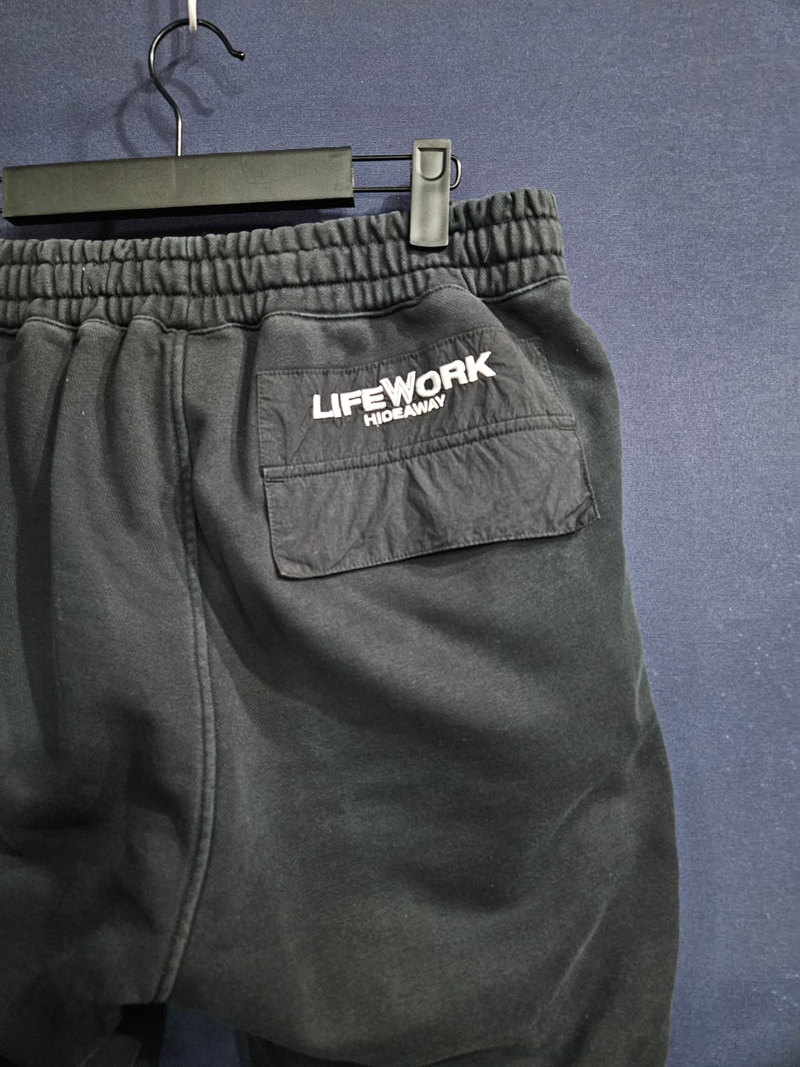 라코스테 블랙컬러 남성 허리 32~34 조거팬츠  상품이미지8