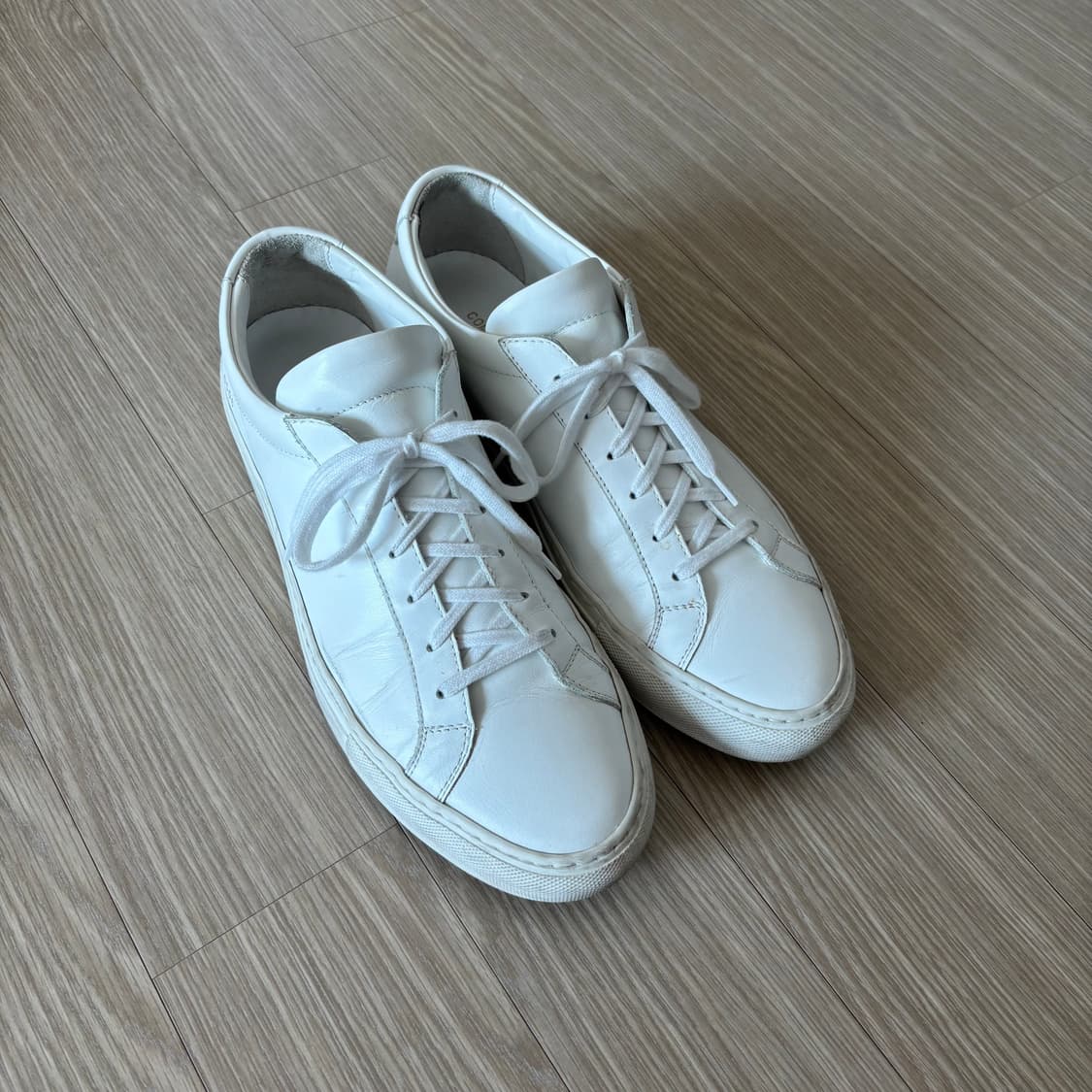 커먼프로젝트 아킬레스 로우 41사이즈 판매합니다. 상품이미지1