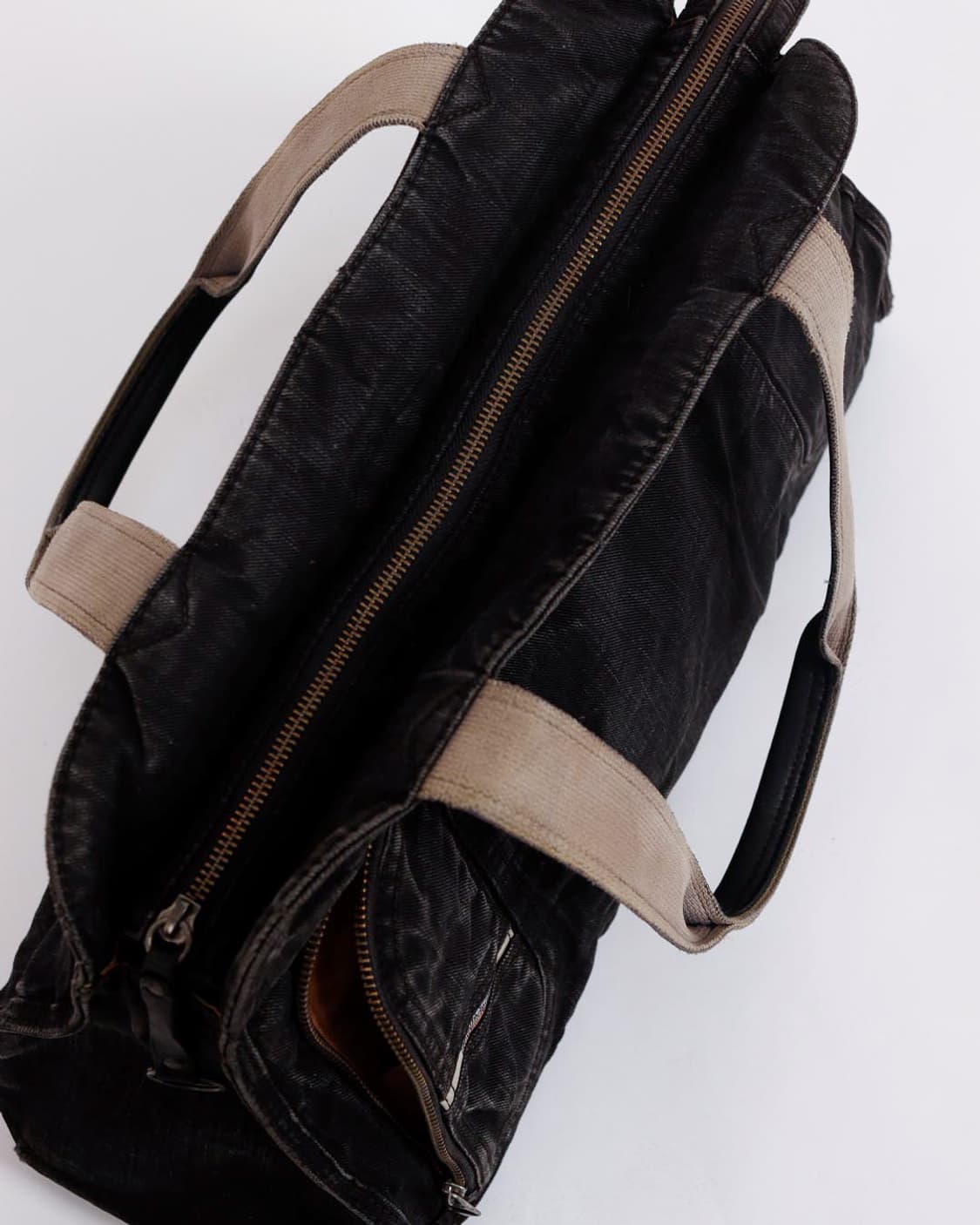 [DIESEL] 워시드 블랙 데님 숄더 백 상품이미지8