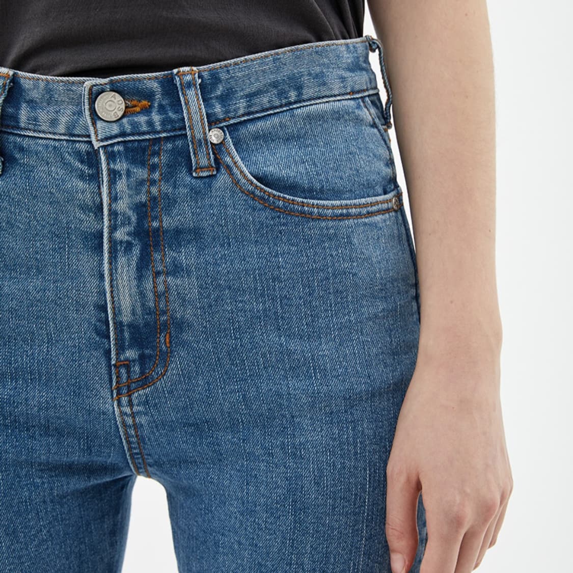 앤더슨벨 언발란스 슬릿 부츠컷 데님 팬츠 상품이미지3