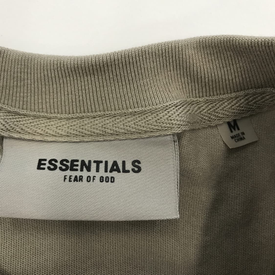 에센셜 피오갓 백프린팅 ESSENTIALS 반팔티셔츠 [M] 상품이미지5