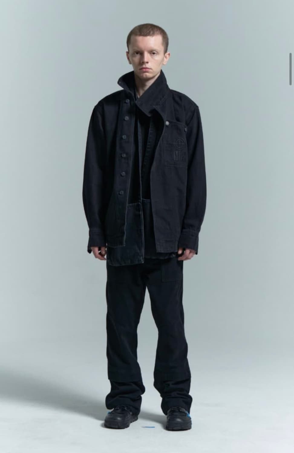 플라스틱 프로덕트 지퍼팬츠 팝니다. 상품이미지2