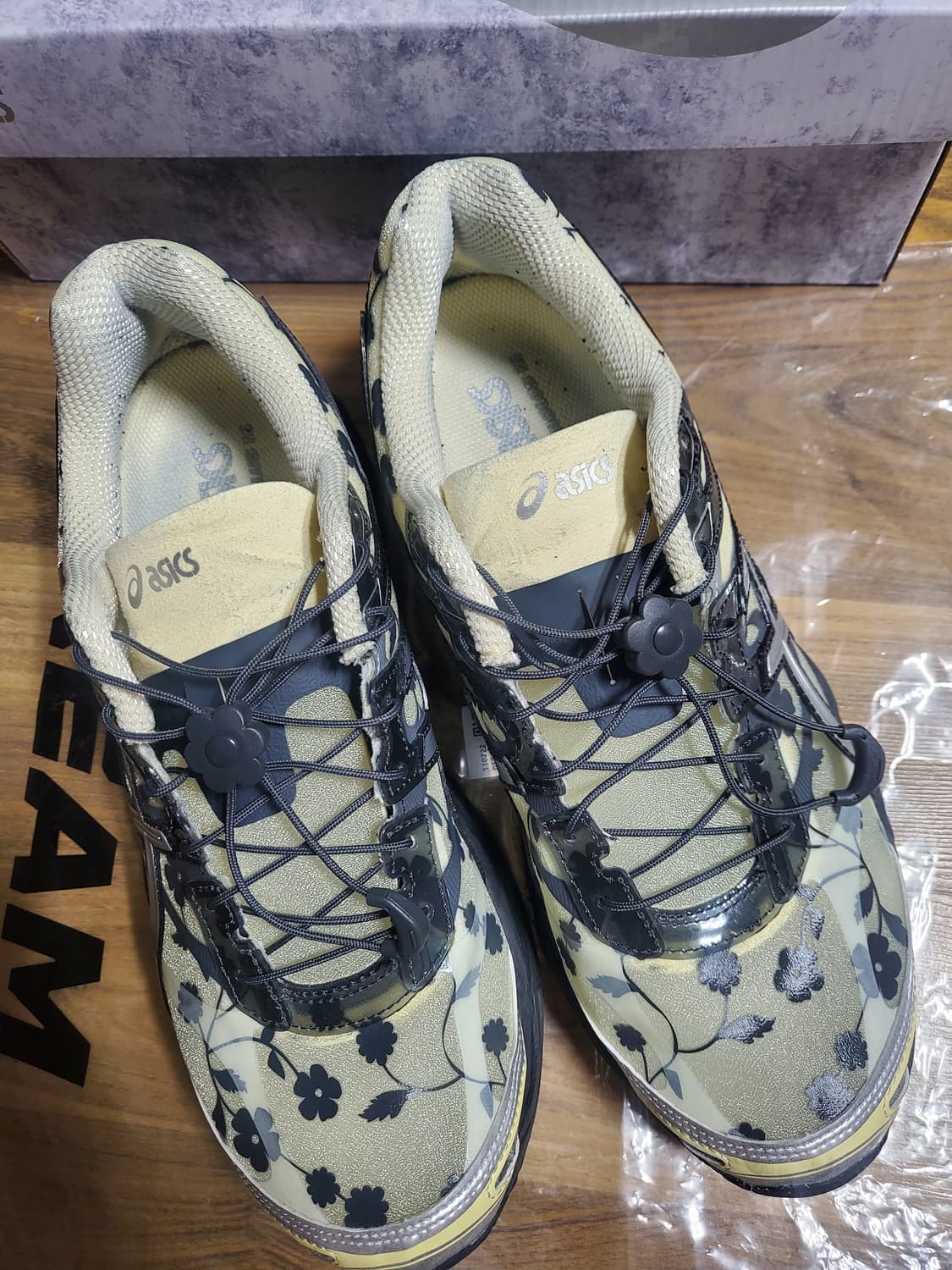 [275] 아식스 x 세실리에 반센 젤 큐물러스 16 블랙 옐로우 상품이미지3