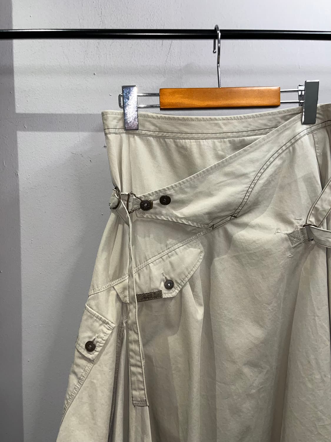 마리떼프랑소와저버 디테일 언발 스커트 상품이미지1