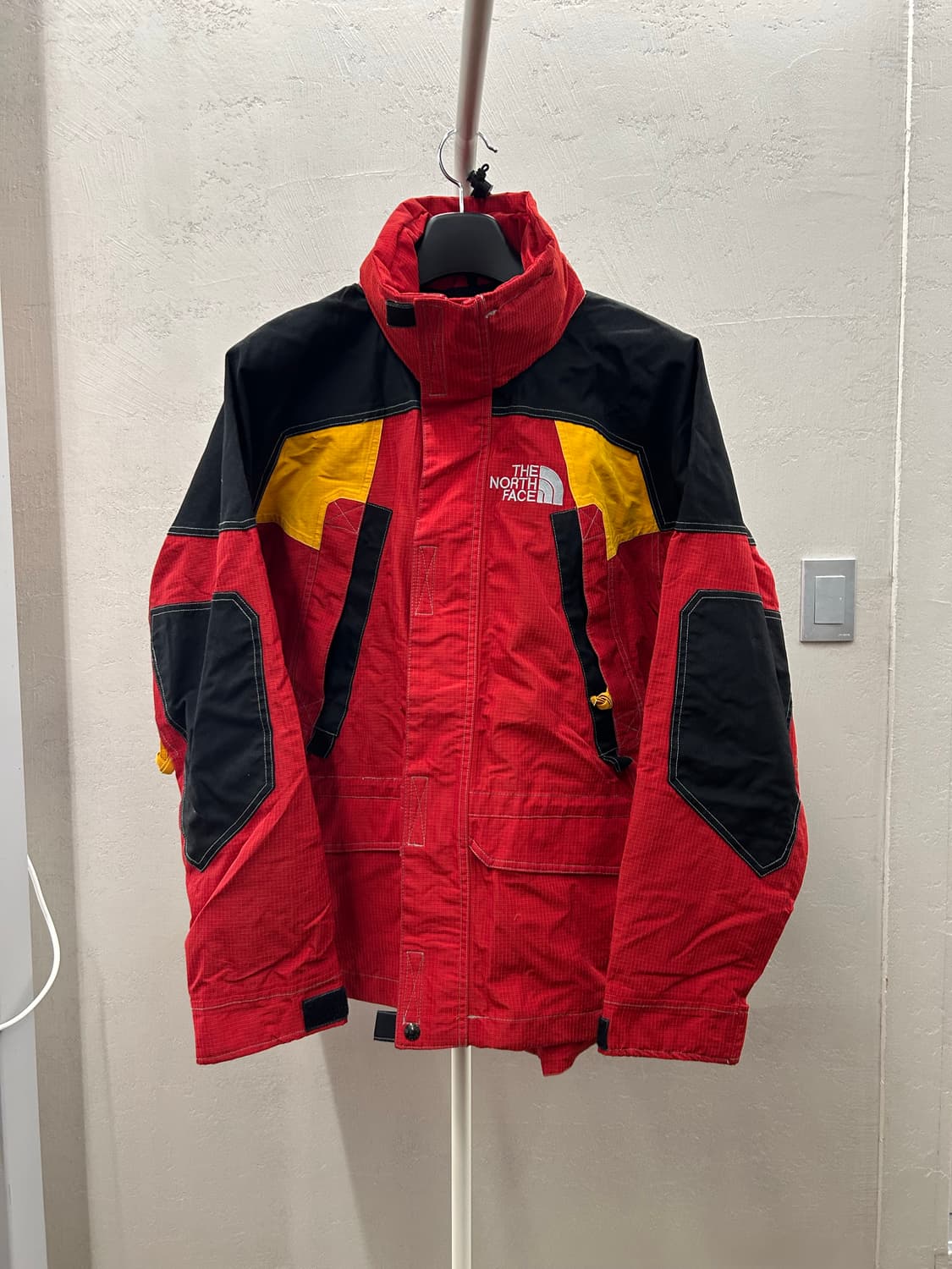 노스페이스 레드 방풍 자켓 상품이미지2