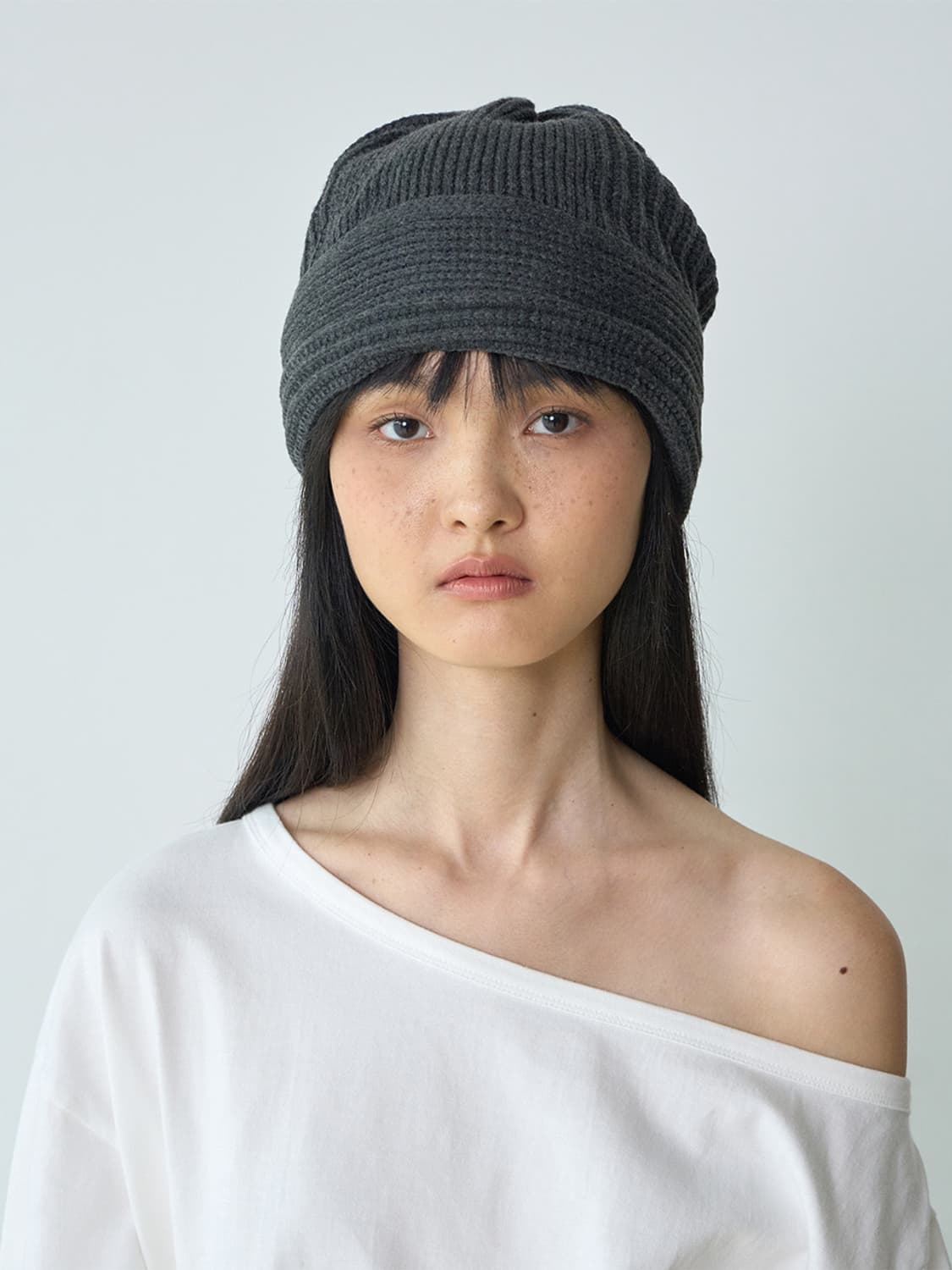 밀로 우먼 루즈 핏 비니 [ 차콜 그레이 ] 상품이미지1