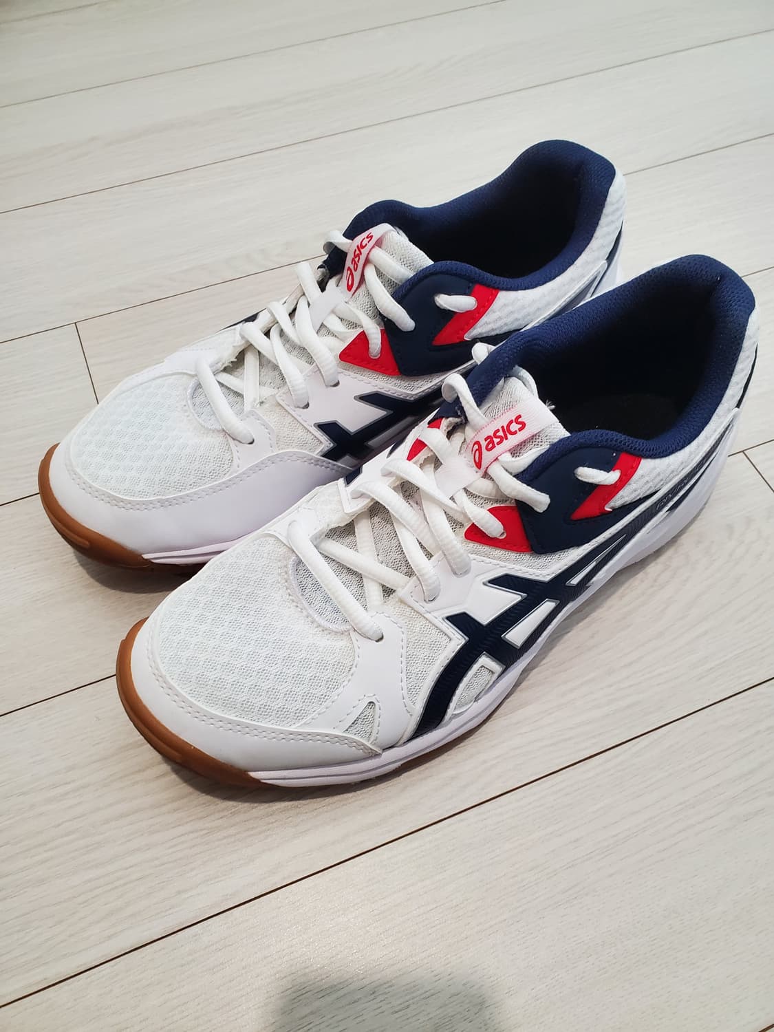 새상품급)아식스 운동화 CF 112433201-102 배구 배드민턴 탁구 상품이미지1