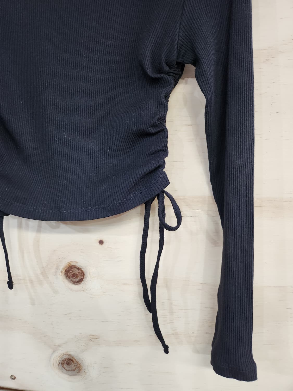 331) H&M 블랙 셔링 긴팔 티셔츠 상품이미지3