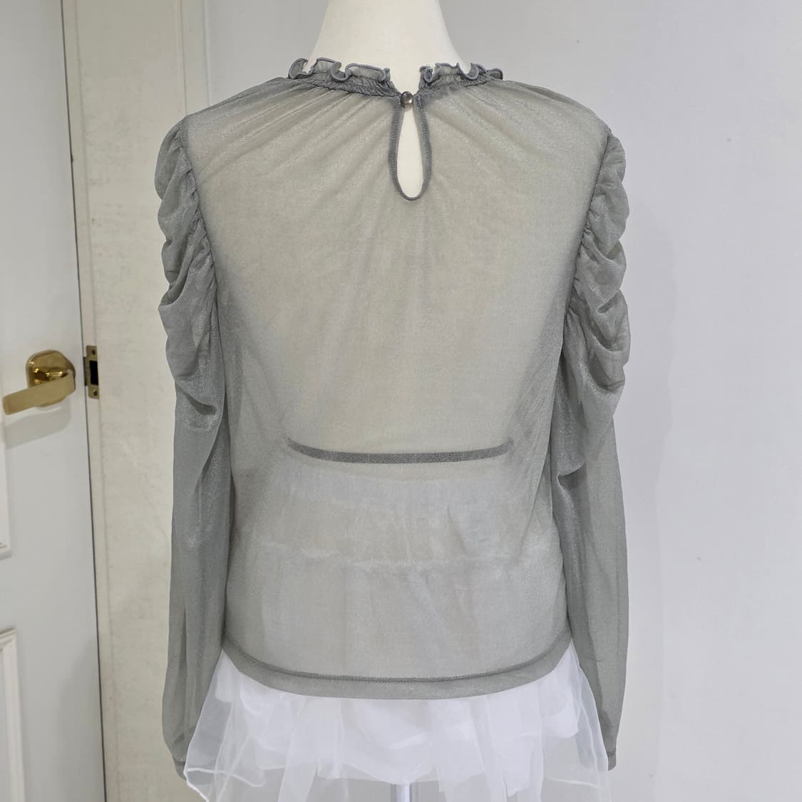 실버글리터 y2k 히메갸루 셔링벌룬 시스루 블라우스 상품이미지3