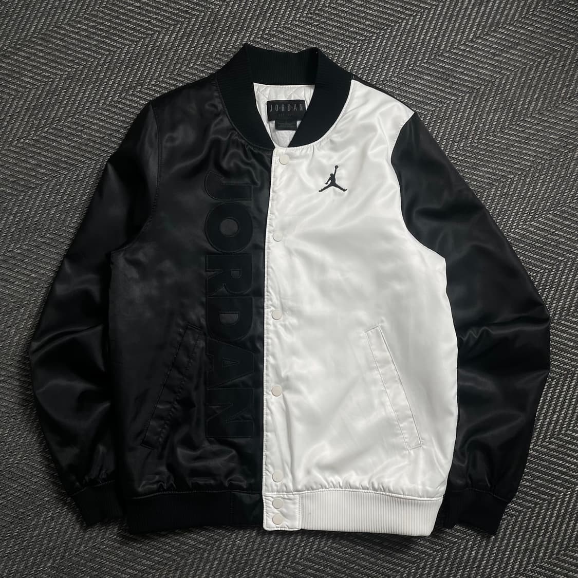 조던 에어조던 빅로고 사틴 바시티 점퍼o 4695 상품이미지1