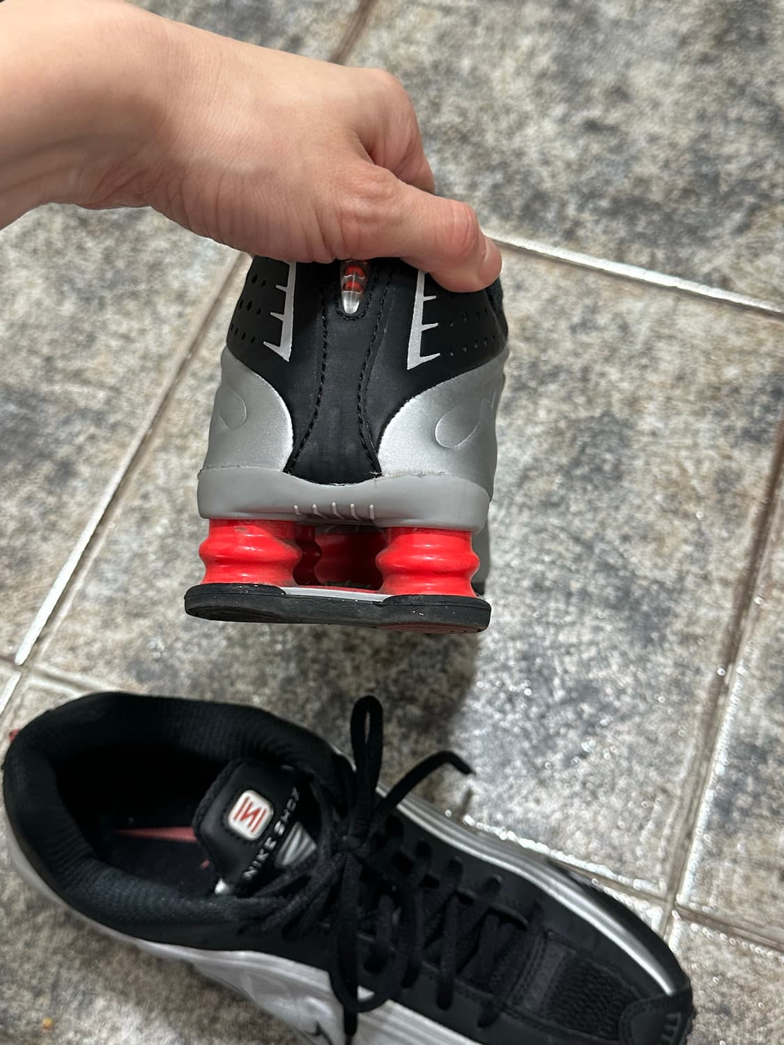 나이키 샥스 R4 245 상품이미지6