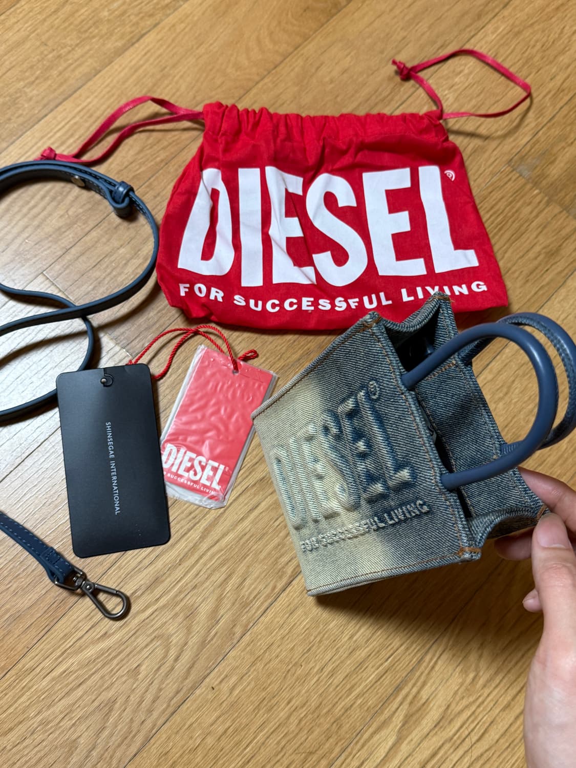 디젤 3d 로고 데님 쇼퍼백 크로스백 미니백 상품이미지6