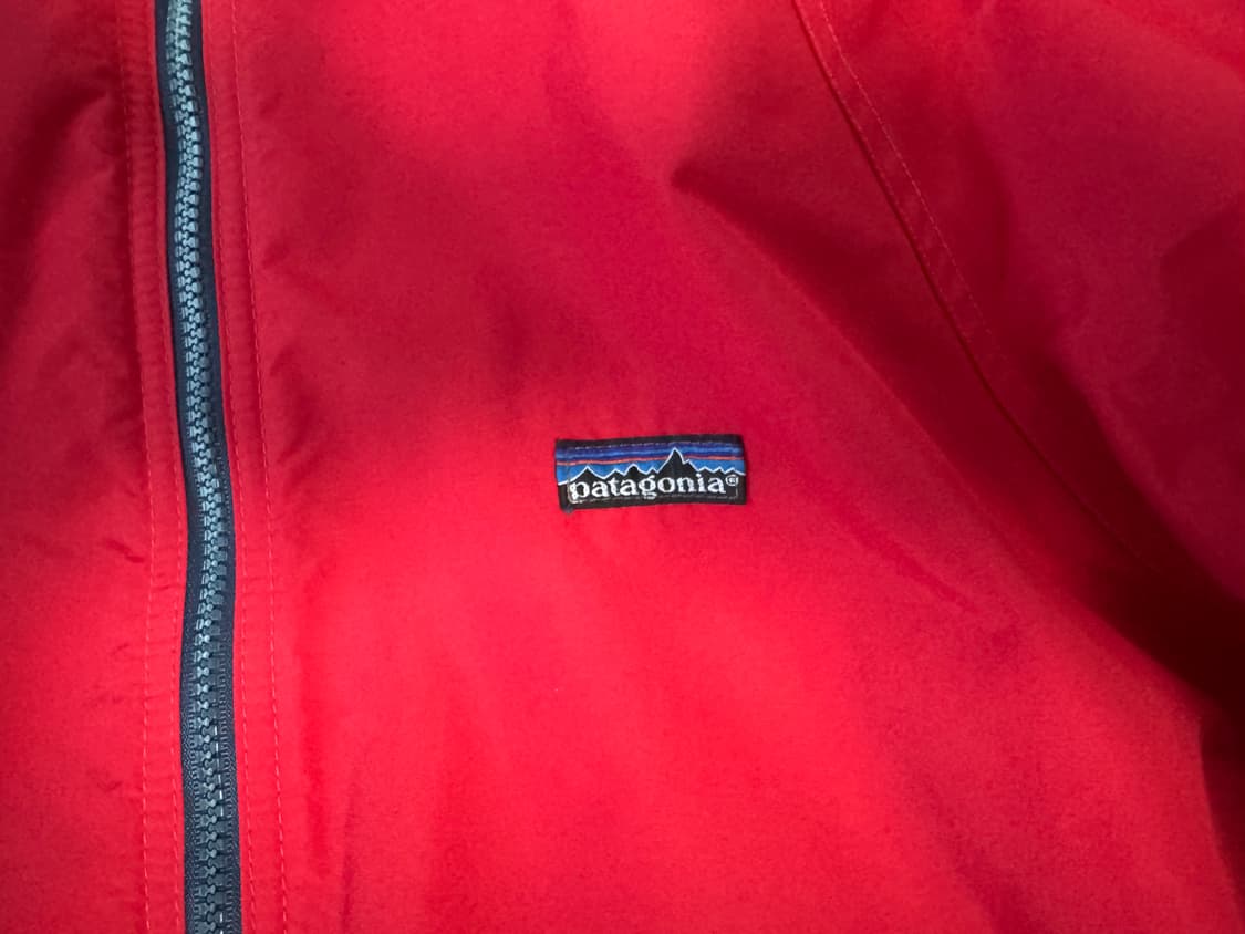 파타고니아 80s 쉘드 신칠라 봄버 자켓 레드/네이비 색상 팝니다. 상품이미지9