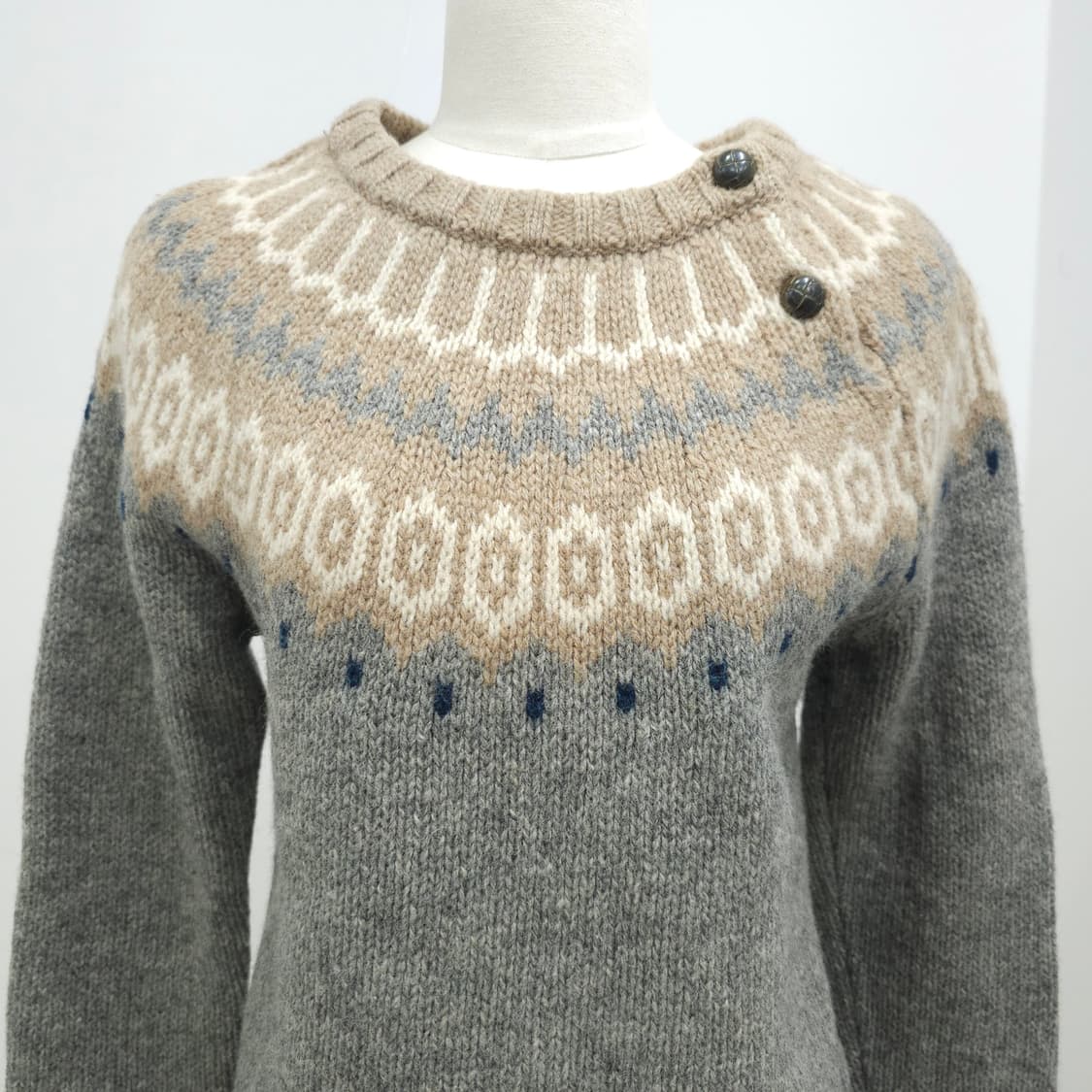 노르딕 울100% 숄더버튼 니트 스웨터 상품이미지4