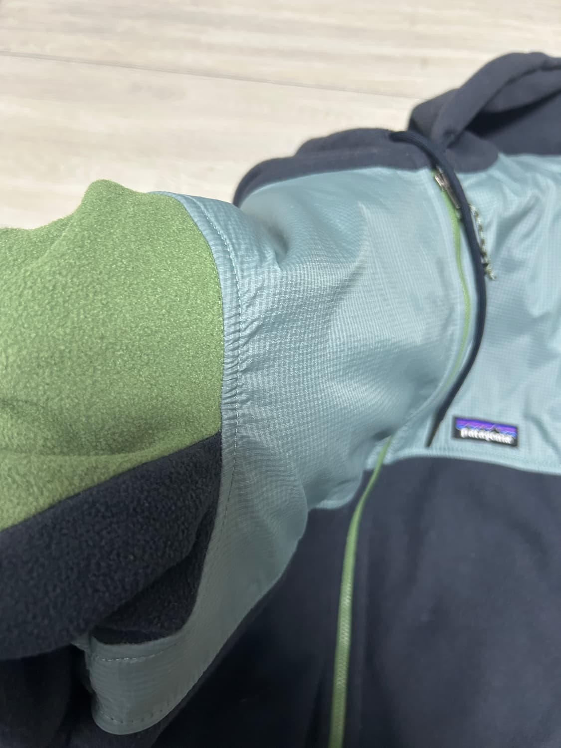 파타고니아 마이크로디니 플리스 후드집업 재킷 상품이미지4