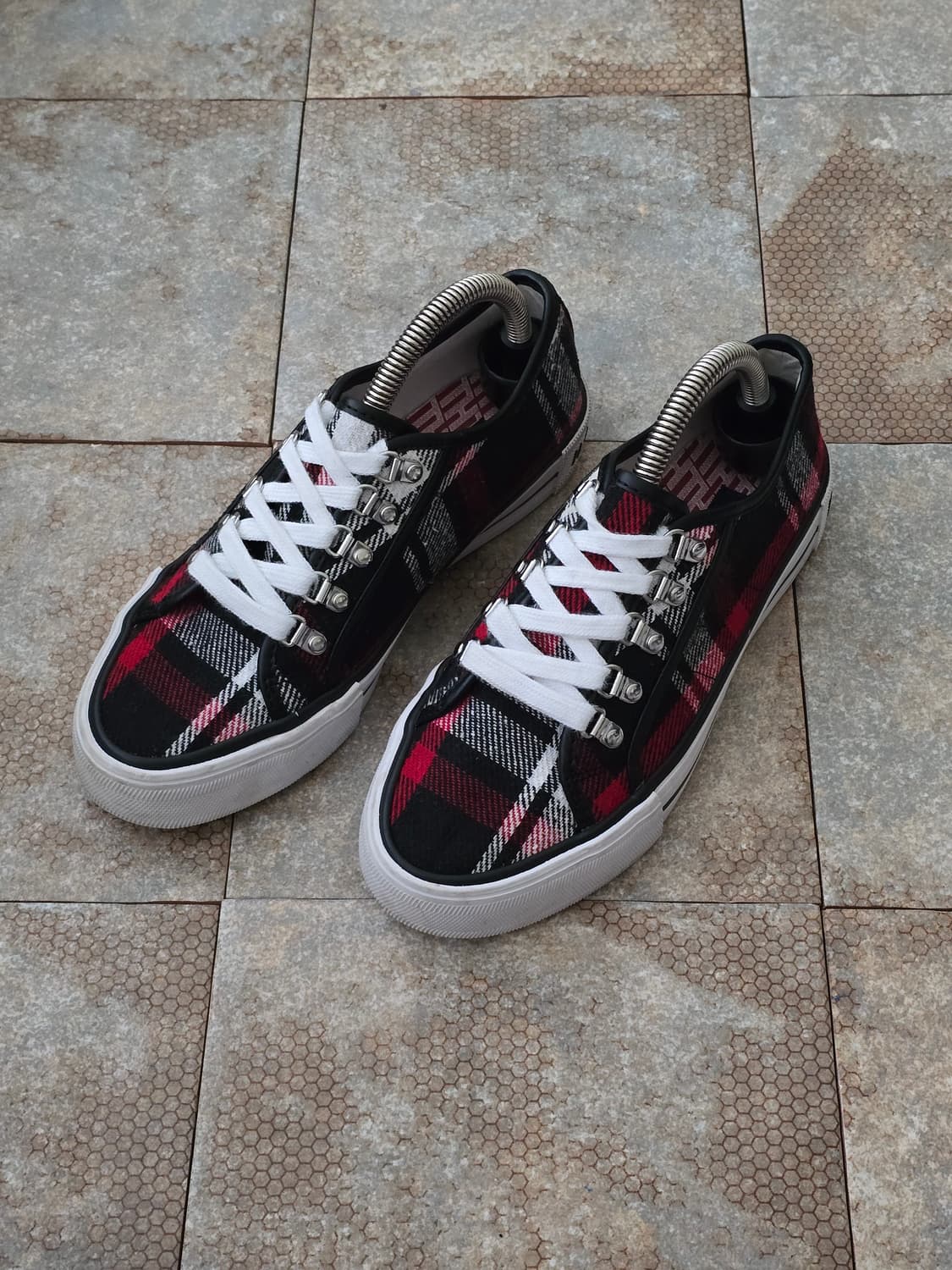 (230)타미힐피거 힐 체크 스니커즈 상품이미지1