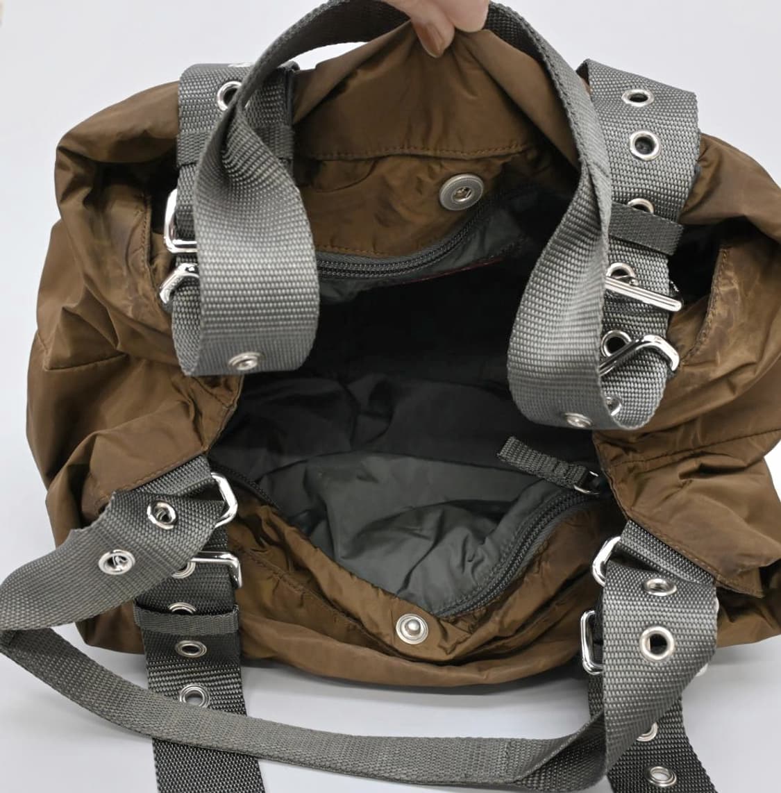 프라다 스포츠 나일론 버클 토트백 상품이미지3