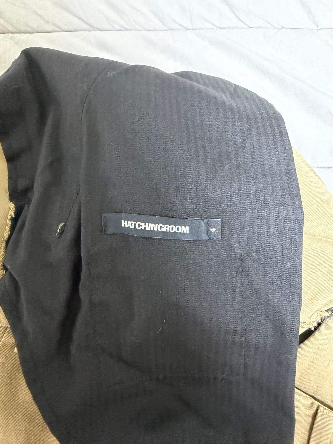 해칭룸 Wide Curve Trousers Beige  상품이미지10