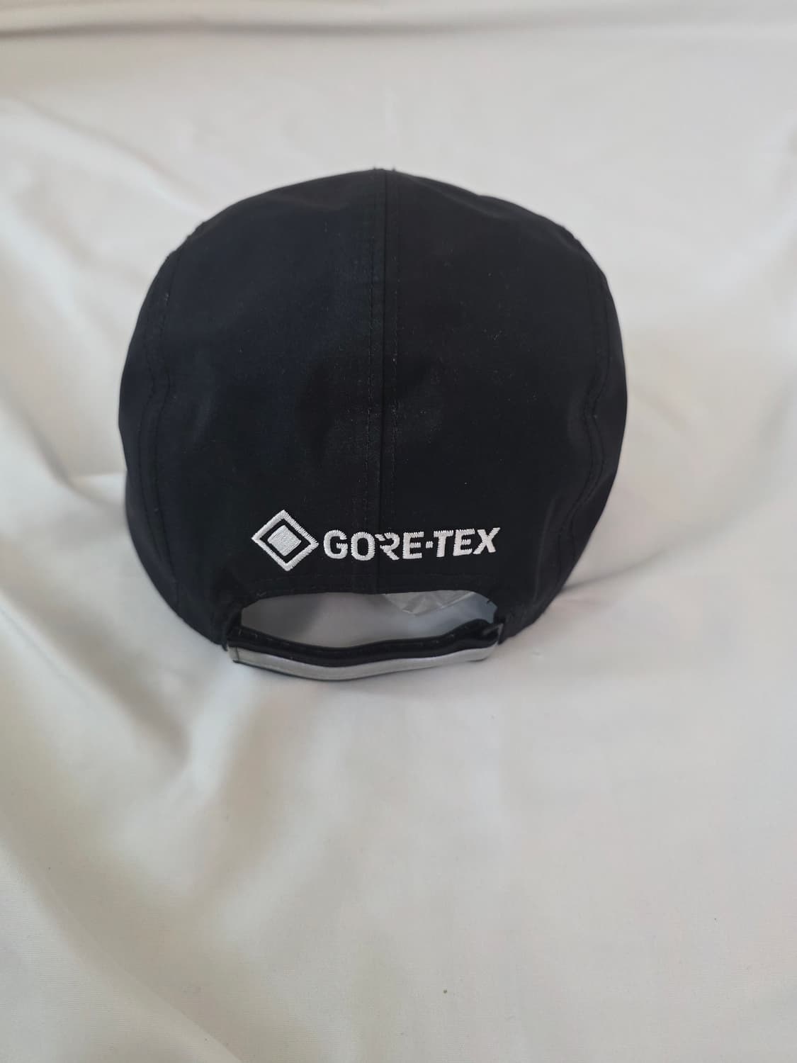 슈프림 고어텍스 캠프캡 블랙 상품이미지2