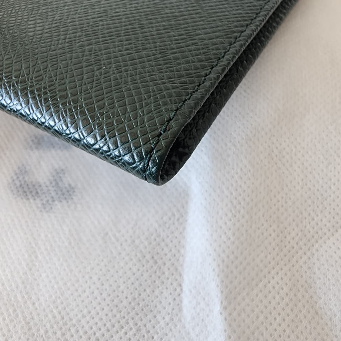 외부 미사용 루이비통 타이가 포트발레르 다크그린 카드6장 장지갑 상품이미지5