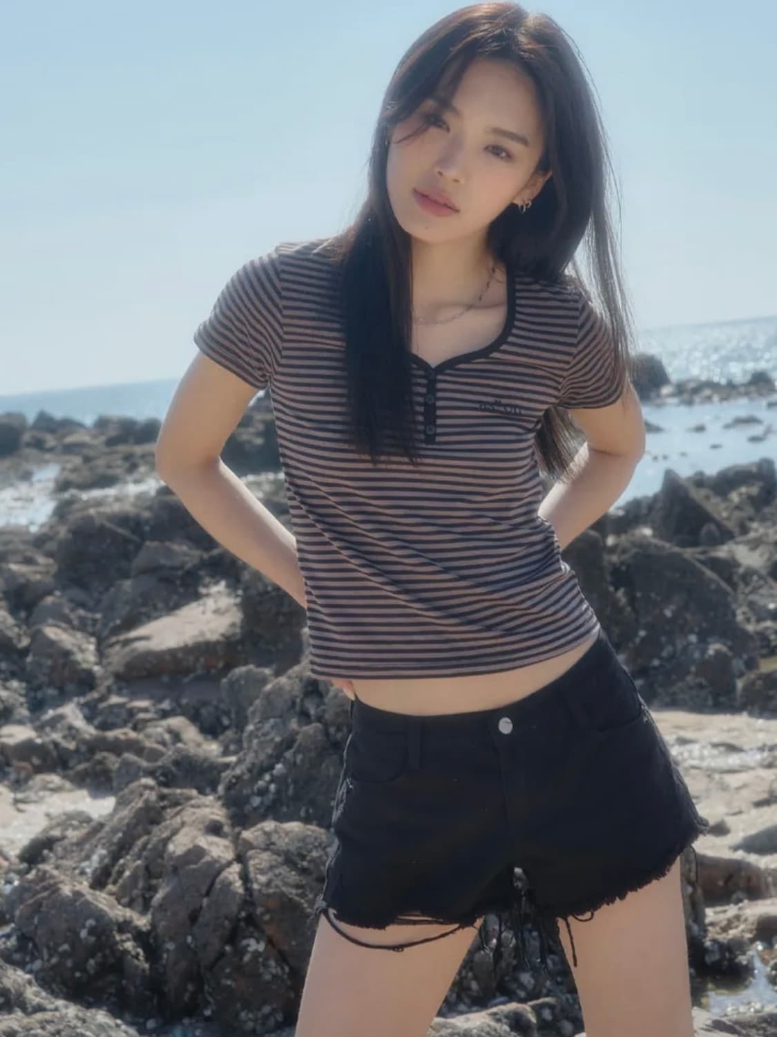 애즈온 솔리드 블랙 숏팬츠 상품이미지1