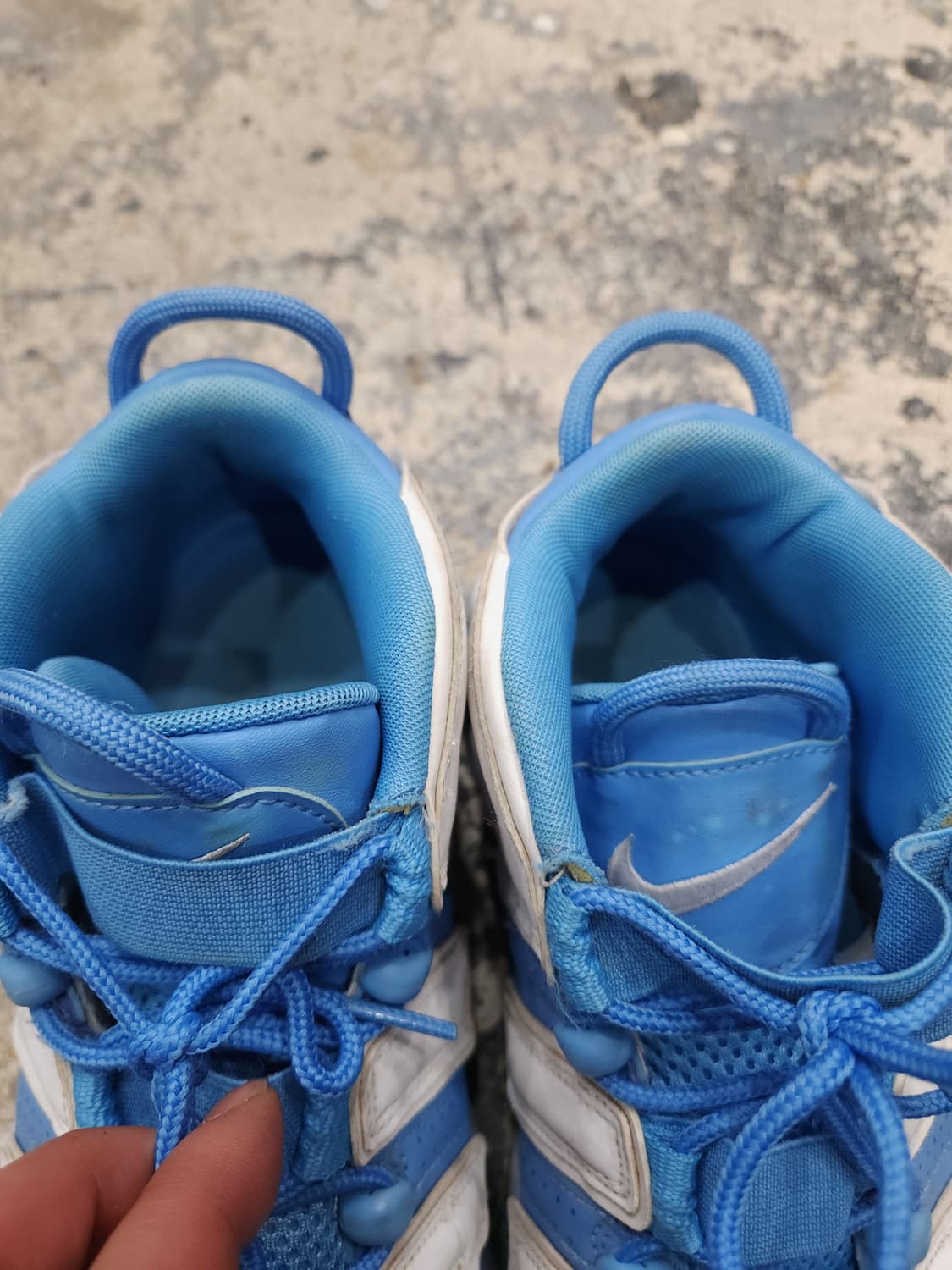 나이키 에어모어 업템포 유니버시티블루 255

 상품이미지7