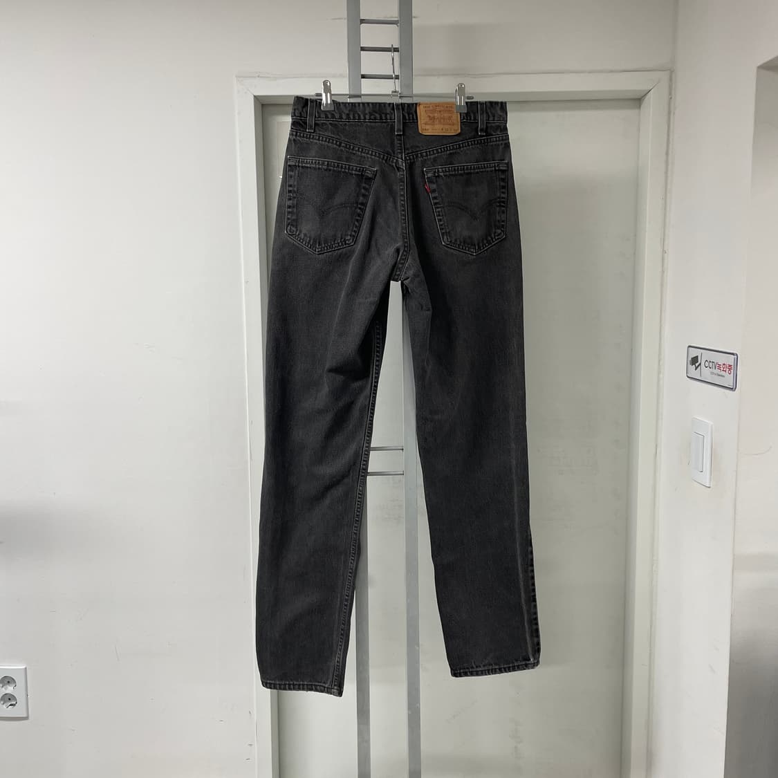 리바이스 550 흑청 데님 팬츠 W33 L34 상품이미지1