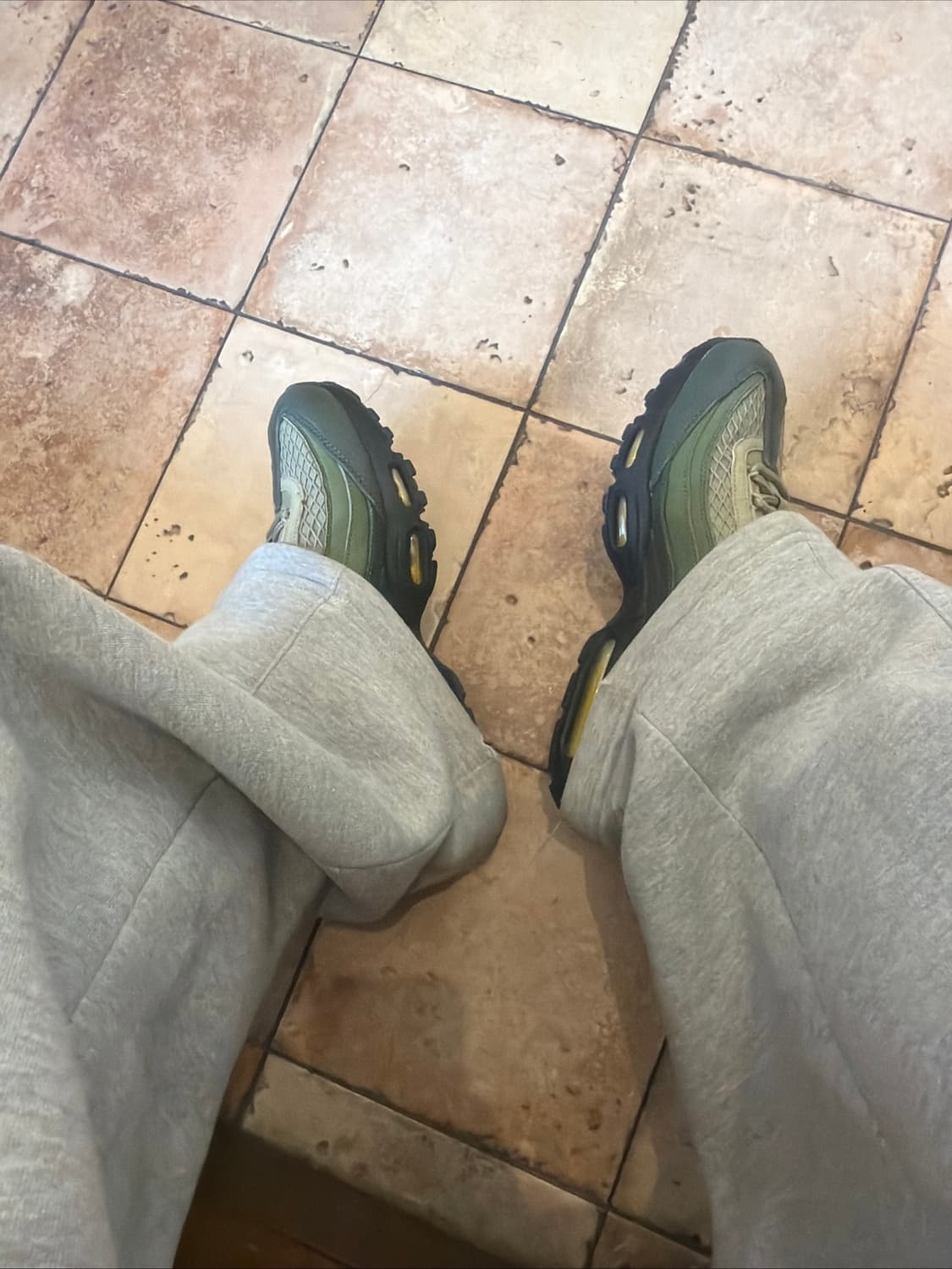 에어맥스 95 코르테이즈 구타그린 상품이미지7