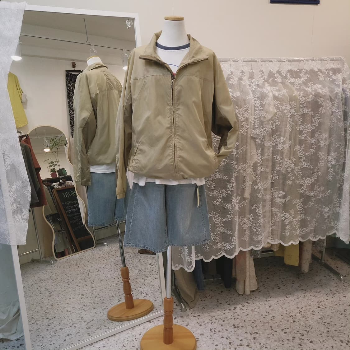 Uniqlo JPN 골드베이지 바람막이 상품이미지8
