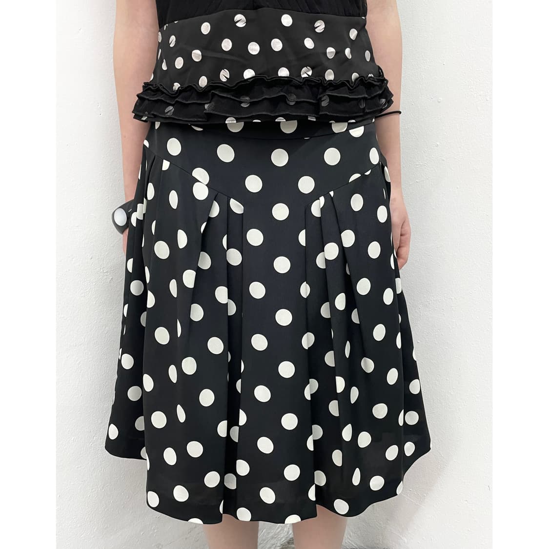 도트 새틴 핀턱 스커트 상품이미지1