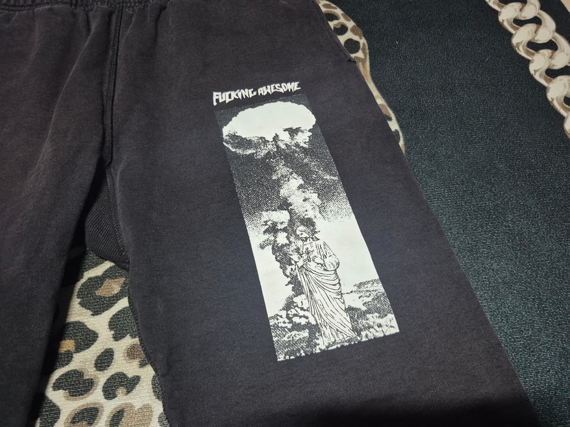 퍼킹 어썸 뉴클리어 익스플로전 예수 스웻 팬츠 L 정품 상품이미지2