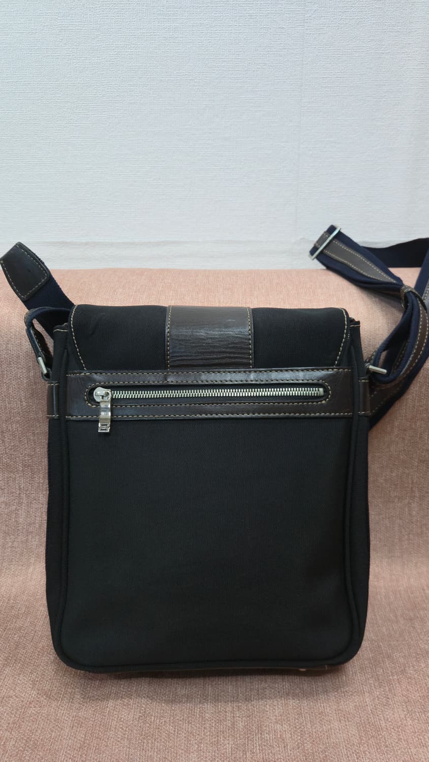 닥스 블랙 크로스백 메신저백 패브릭 상품이미지2