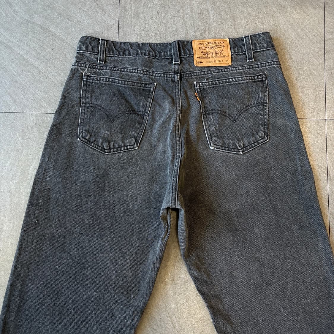 90s Levis 리바이스 550 데님 오렌지탭 블랙 팬츠  상품이미지2