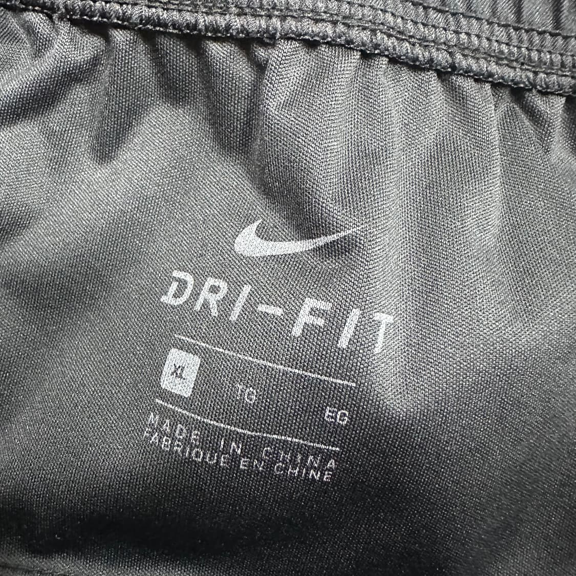 ✨ (바배) 나이키 스우시 에센셜 블랙 트레이닝 팬츠  상품이미지3