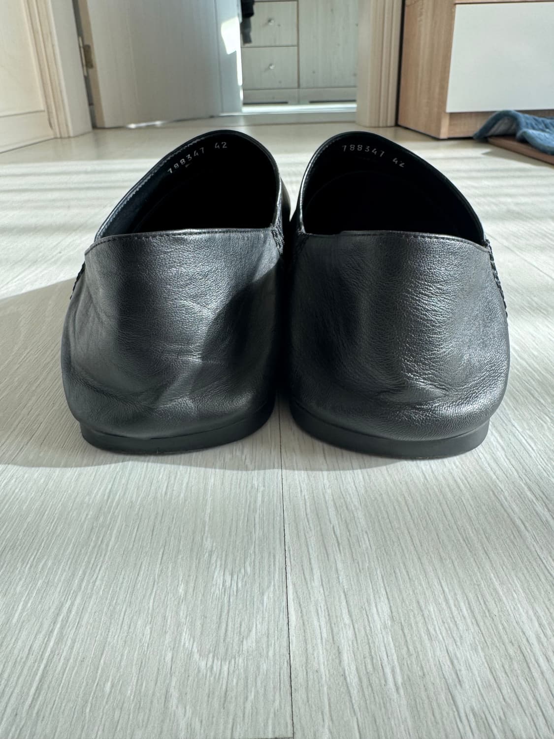 발렌시아가 플랫 뮬 블로퍼 42 팝니다.  상품이미지2