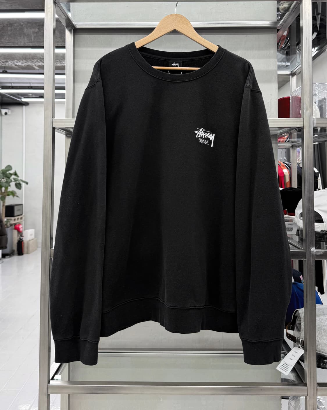 스투시 서울 챕터 빅 스탁 스웻 맨투맨 블랙 상품이미지4