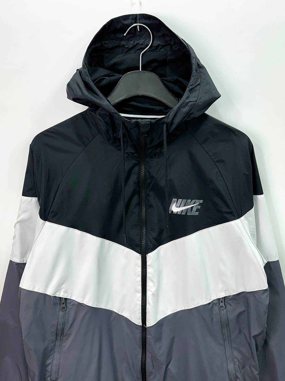 나이키 우먼스 윈드러너 바람막이 L 상품이미지3