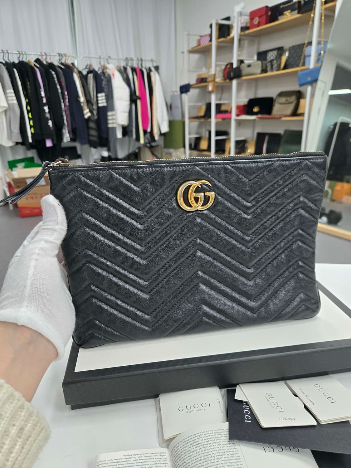 [50%할인] 구찌 마틀라세 GG 클러치백 상품이미지1