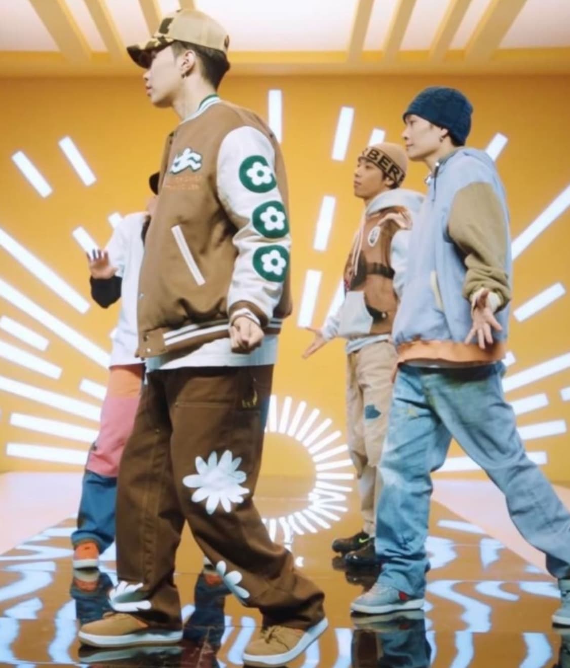 더뮤지엄비지터 팬츠 팝니다 상품이미지2