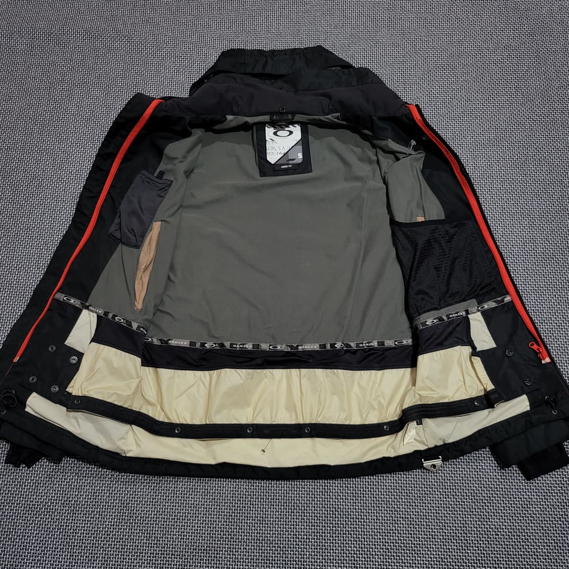 오클리 아이콘 로고 신슐레이트 테크 후드 자켓 (S/100) 상품이미지2