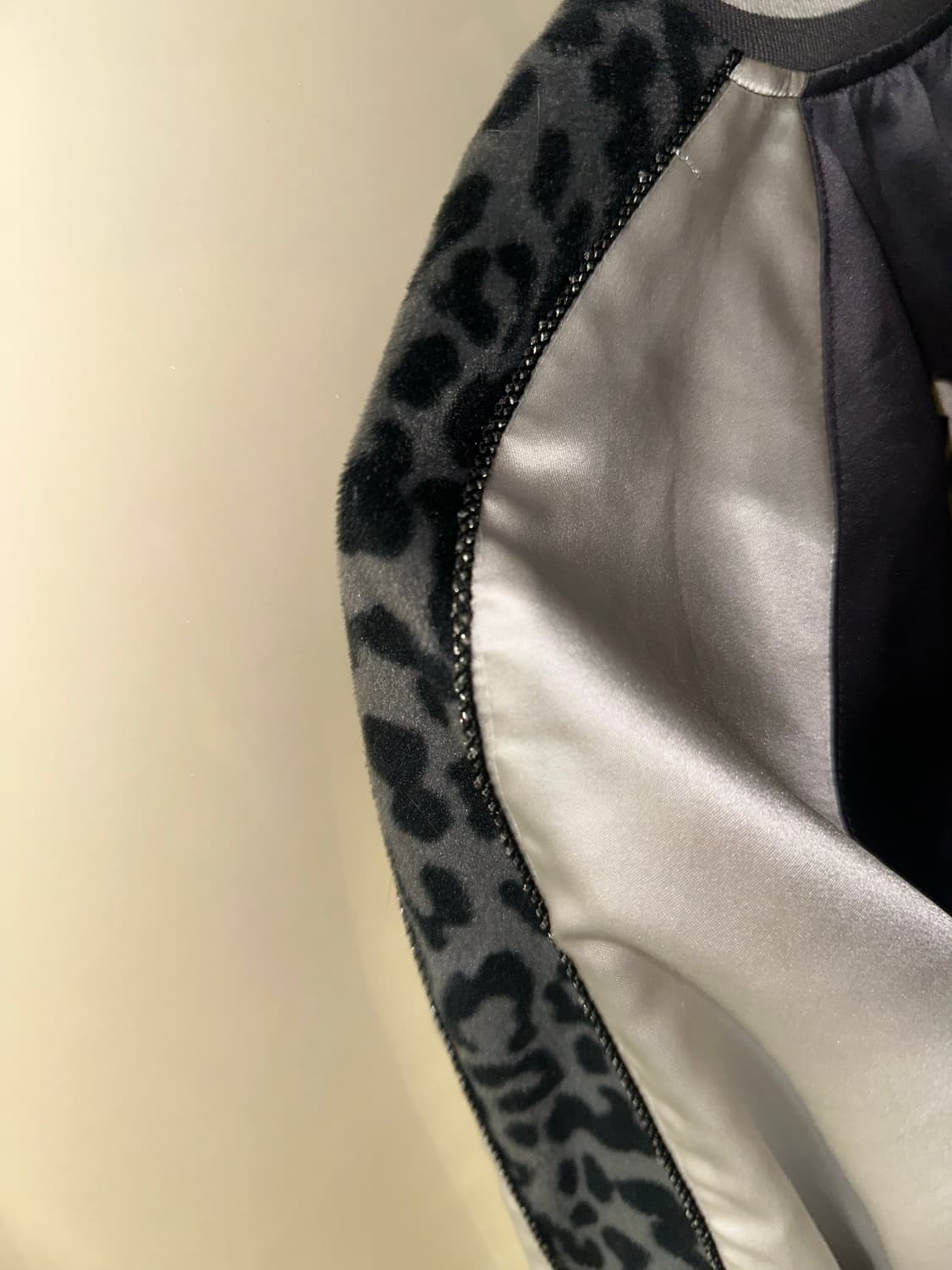 Nude Bones 새틴 바시티 자켓 상품이미지3