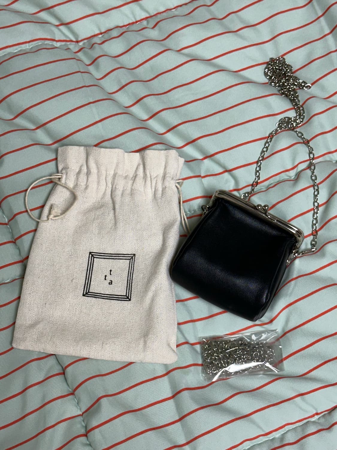 tta 펠리컨 미니백 블랙 상품이미지1