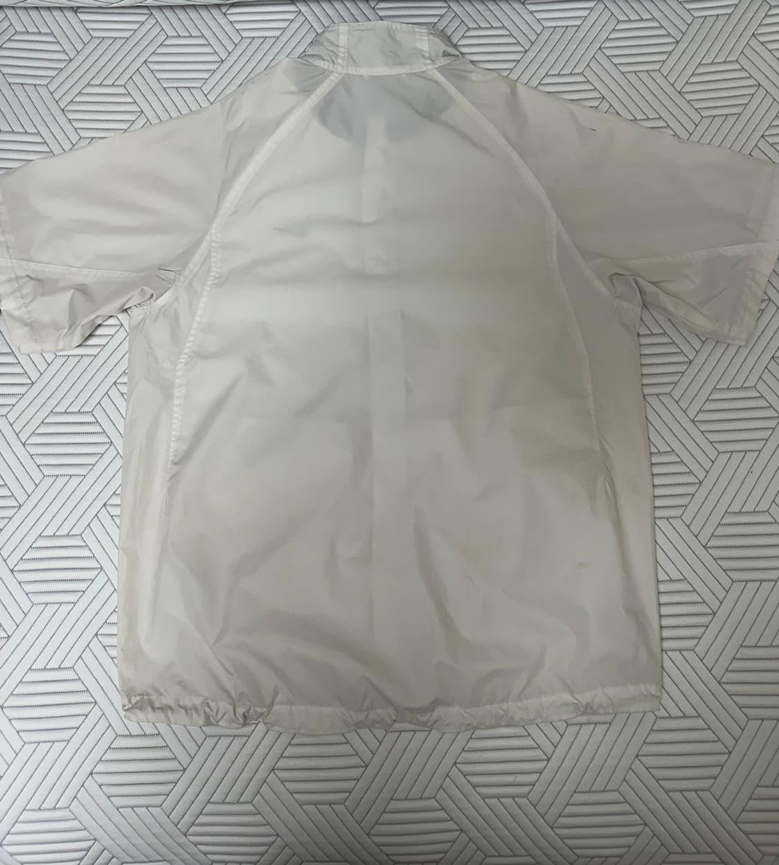 나이키 반팔바람막이 상품이미지2