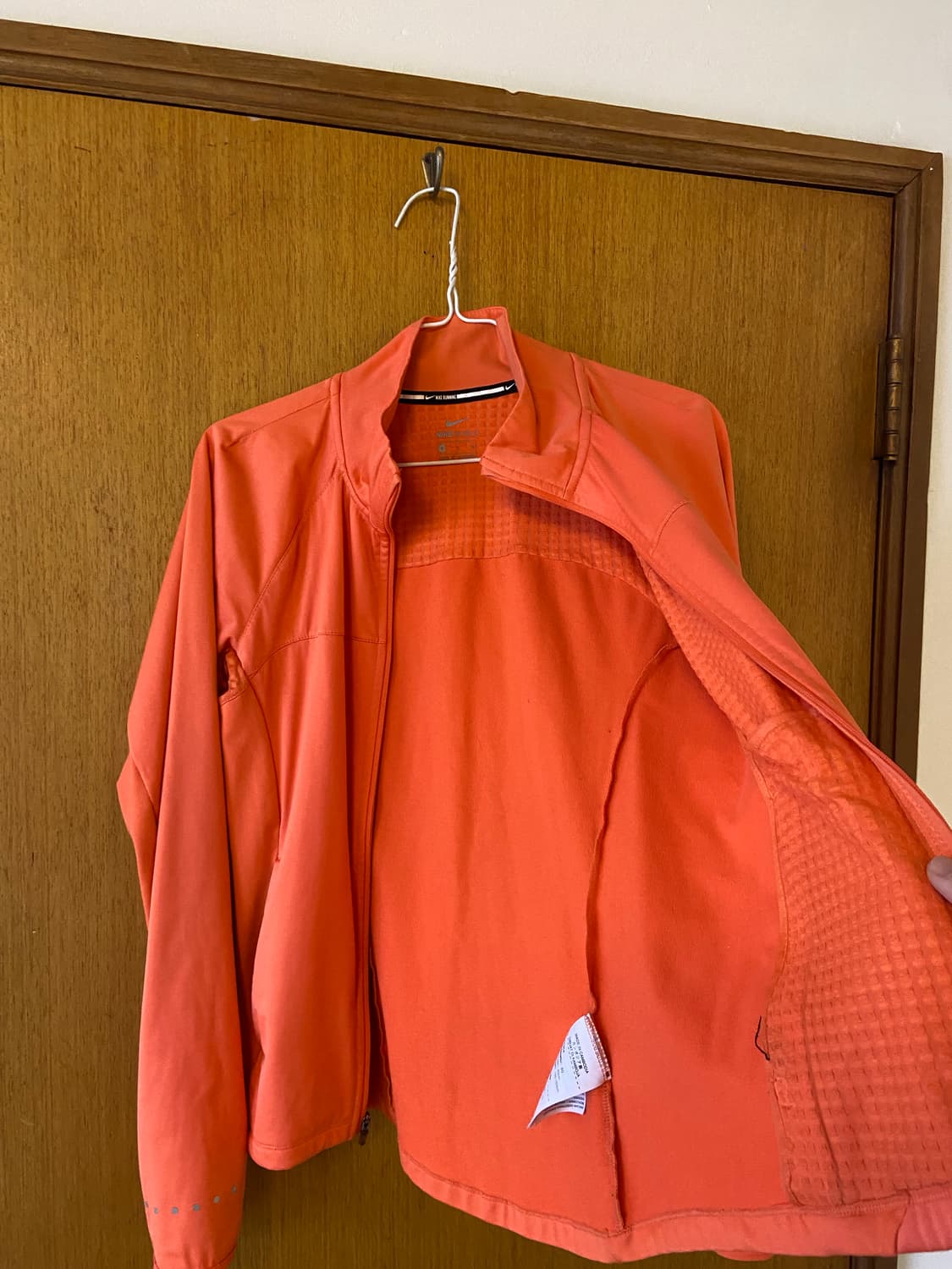 나이키 러닝 쉴드져지 상품이미지4