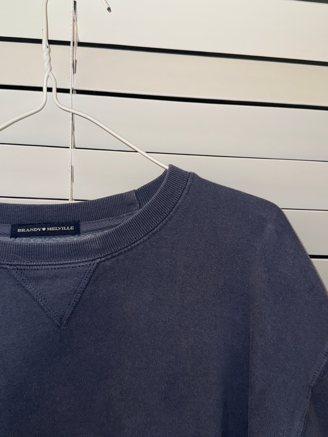 브랜디멜빌 네이비 맨투맨 상품이미지3
