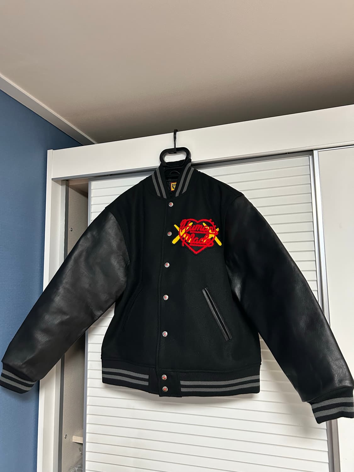 [L 새상품] 휴먼메이드 (HUMAN MADE) 카우스 KAWS 콜라보 상품이미지1