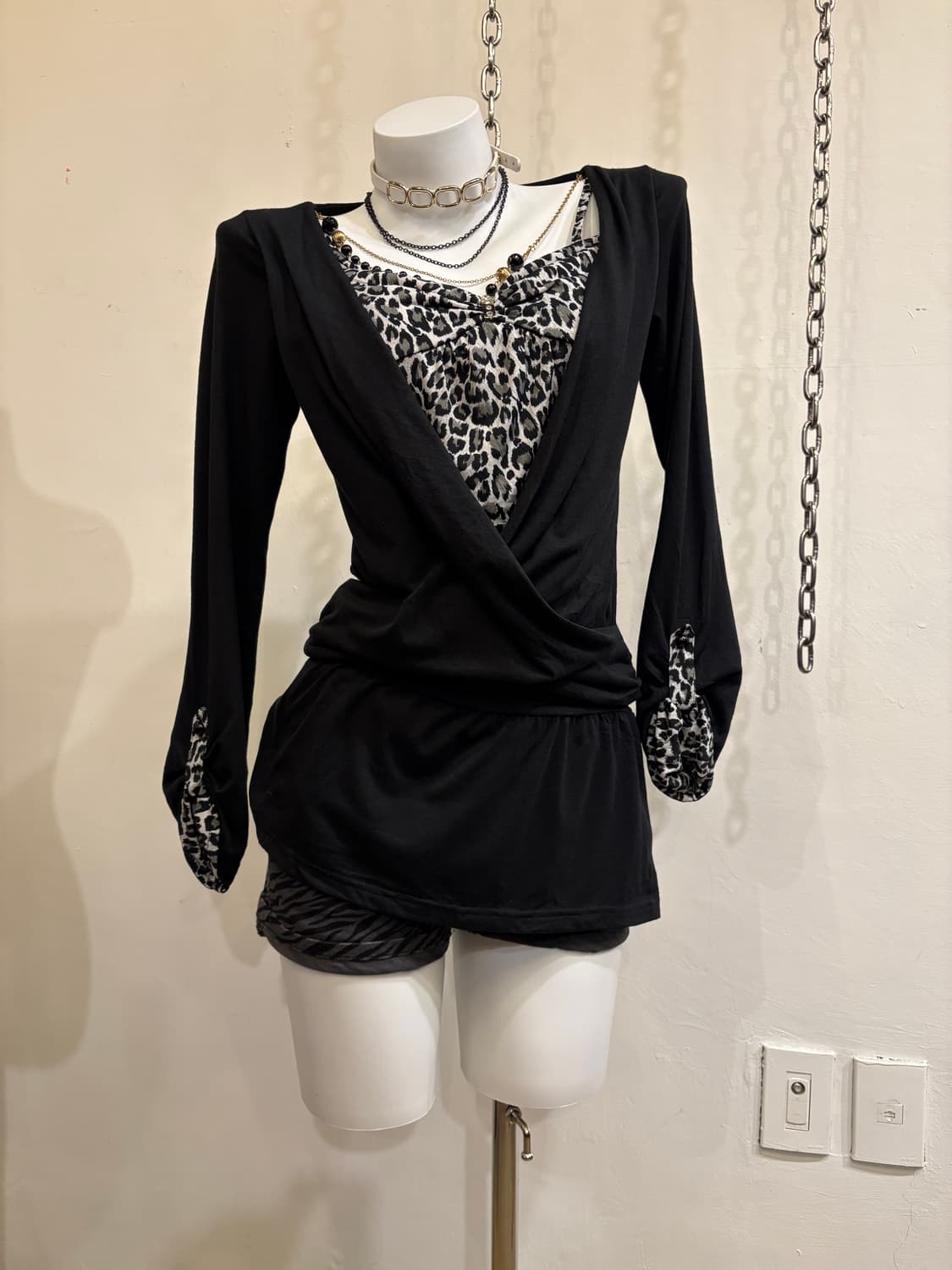 레오파드 패턴 체인 레이어드 블랙 원피스 갸루 상품이미지1