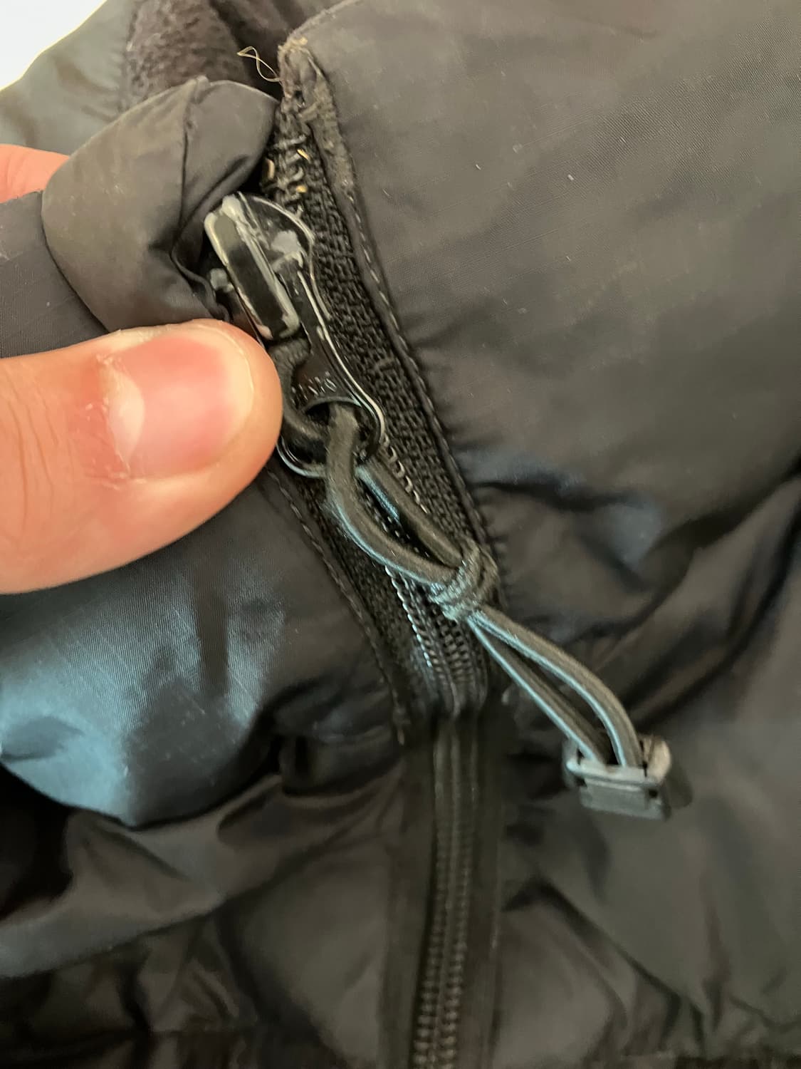 대장급 폴로 랄프로렌 폴로진스 스펠아웃 다운 패딩 블랙 상품이미지3