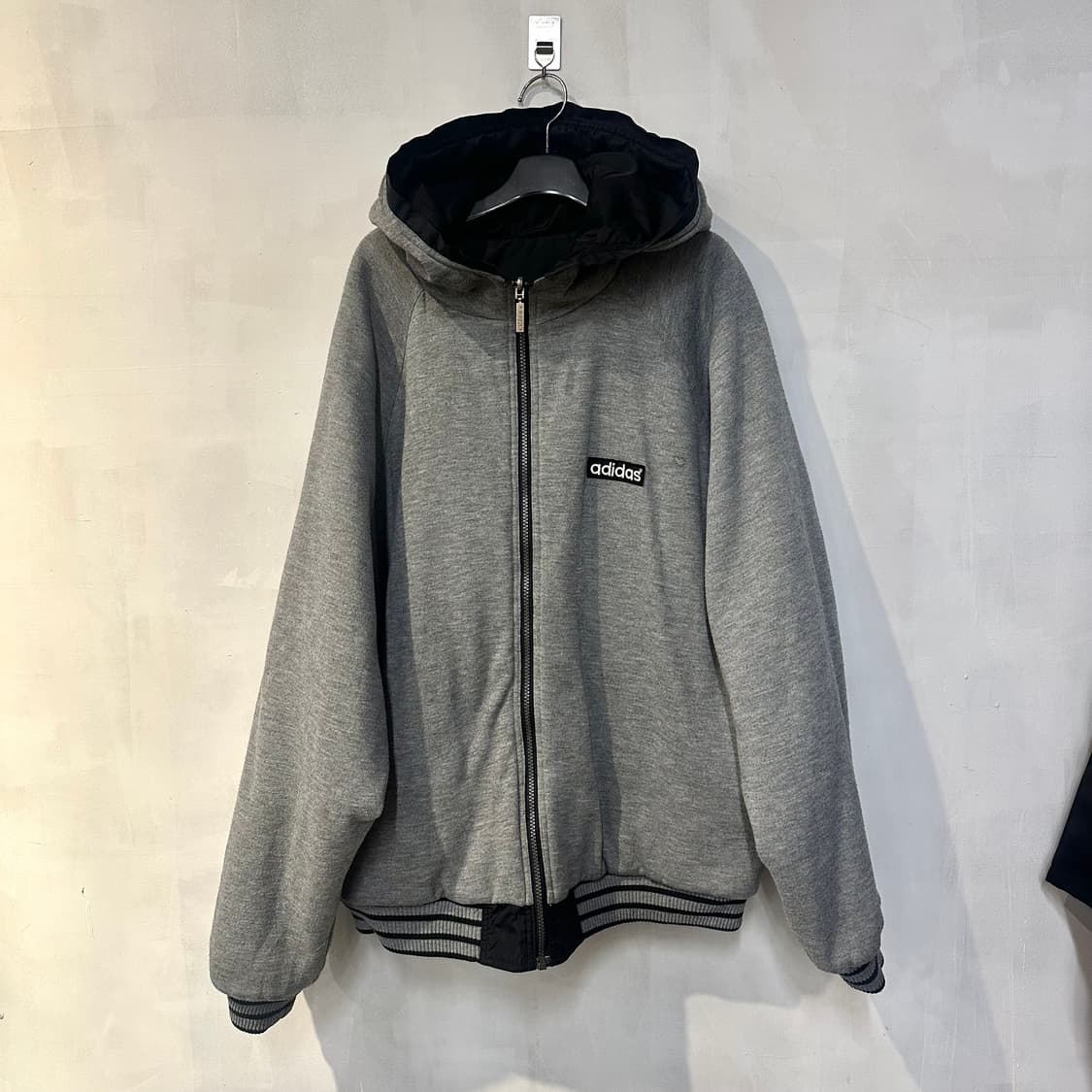 아디다스 리버시블 후드 패딩 점퍼 회색 그레이 상품이미지1